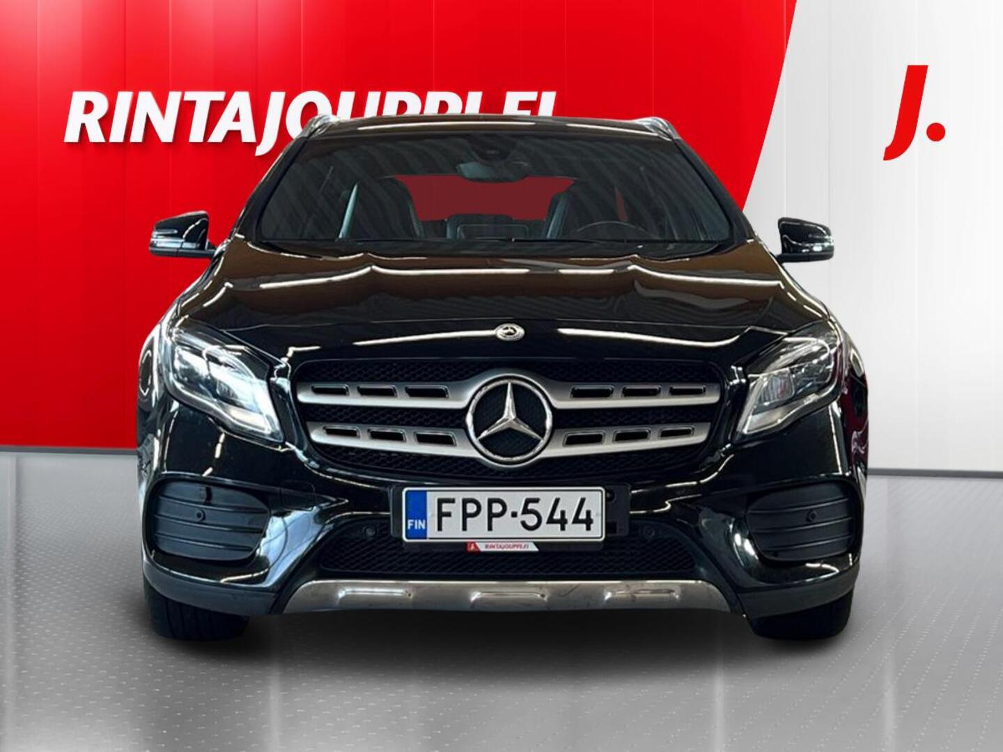 MERCEDES-BENZ GLA 3