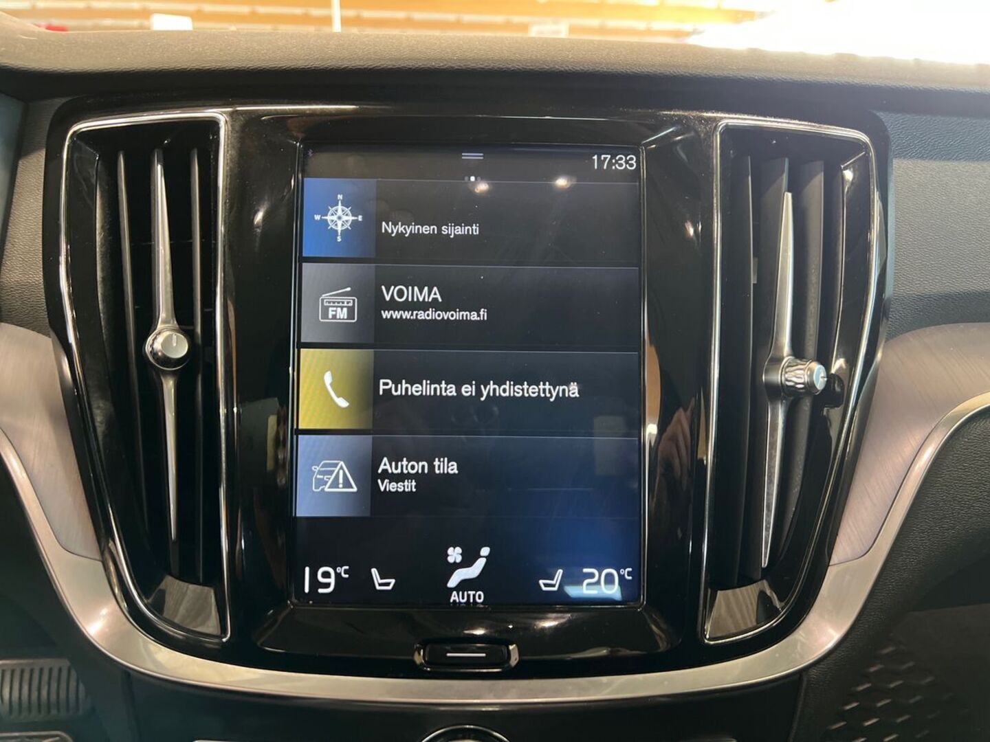 VOLVO V60 15
