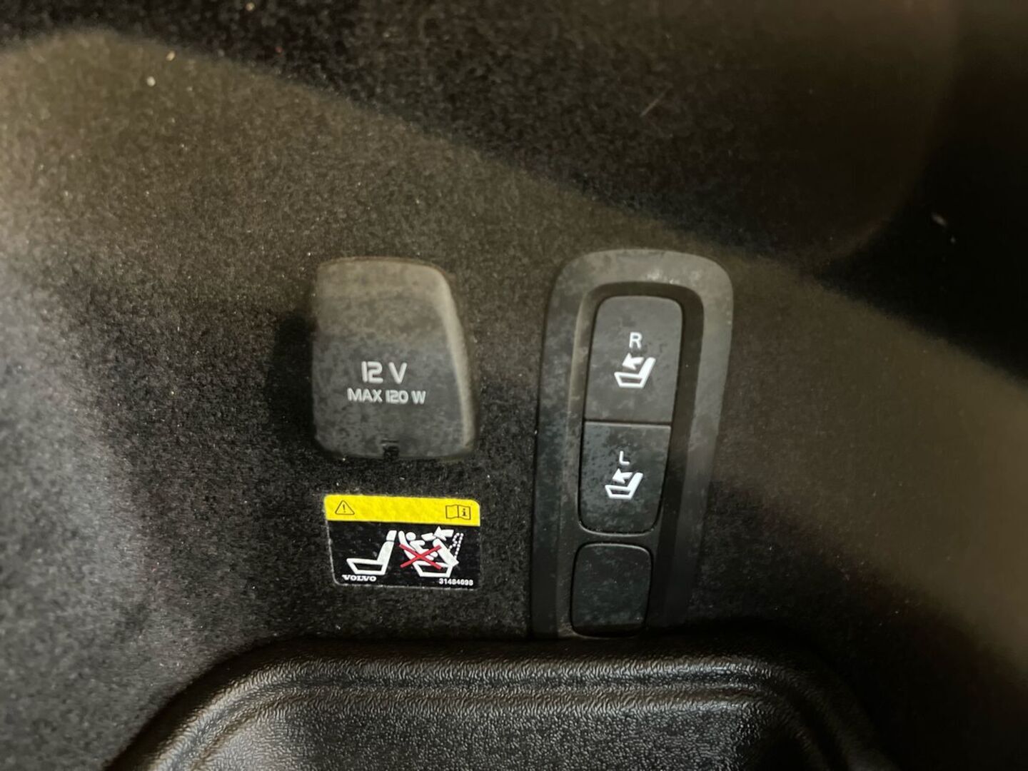 VOLVO V60 33