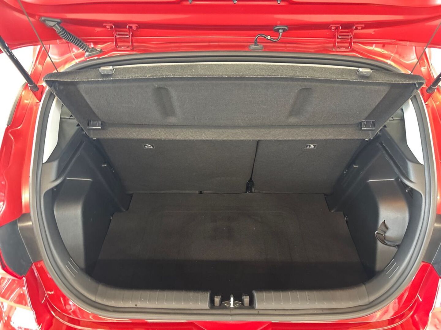HYUNDAI i20 Hatchback 11