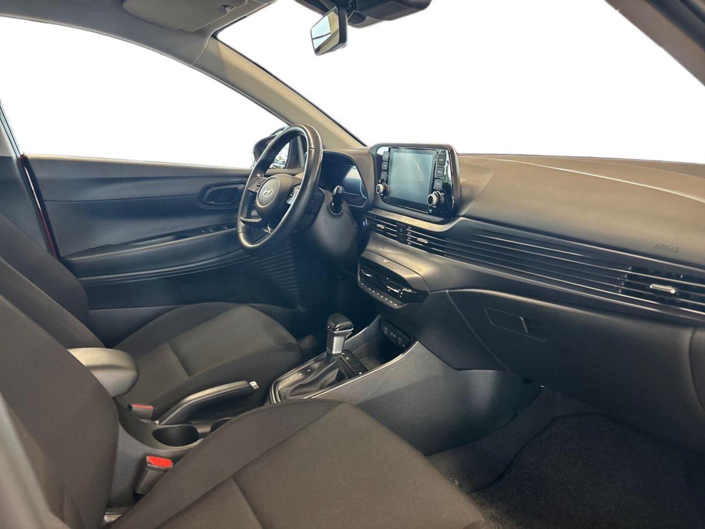 HYUNDAI i20 Hatchback 9