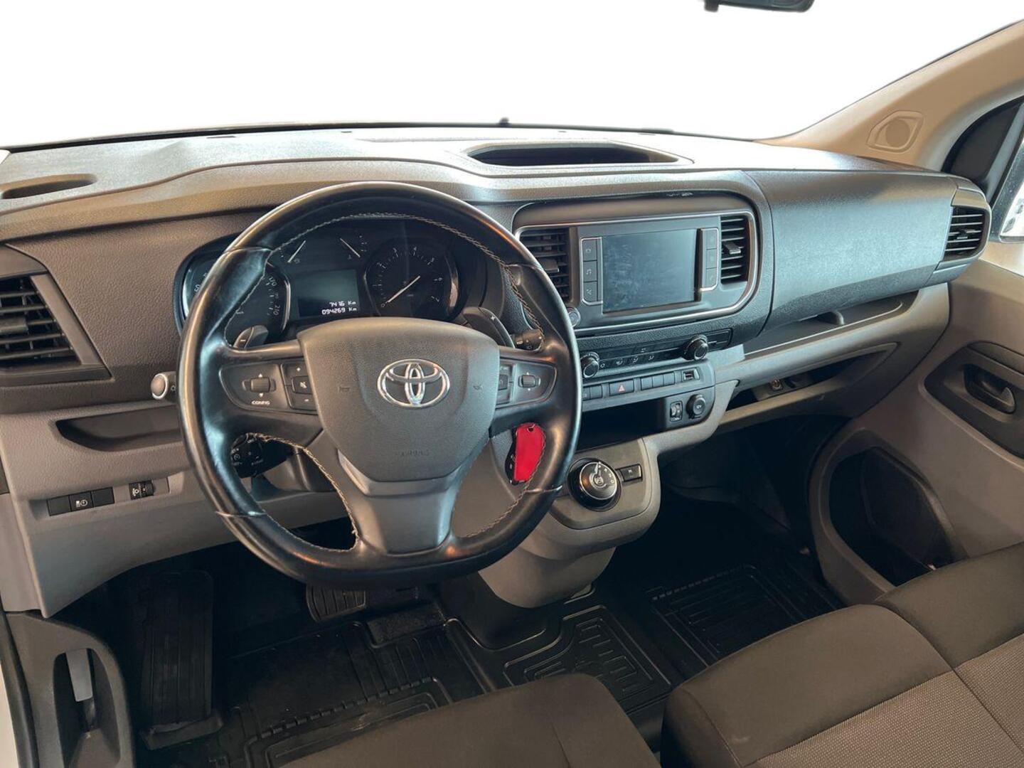 TOYOTA Proace 2022