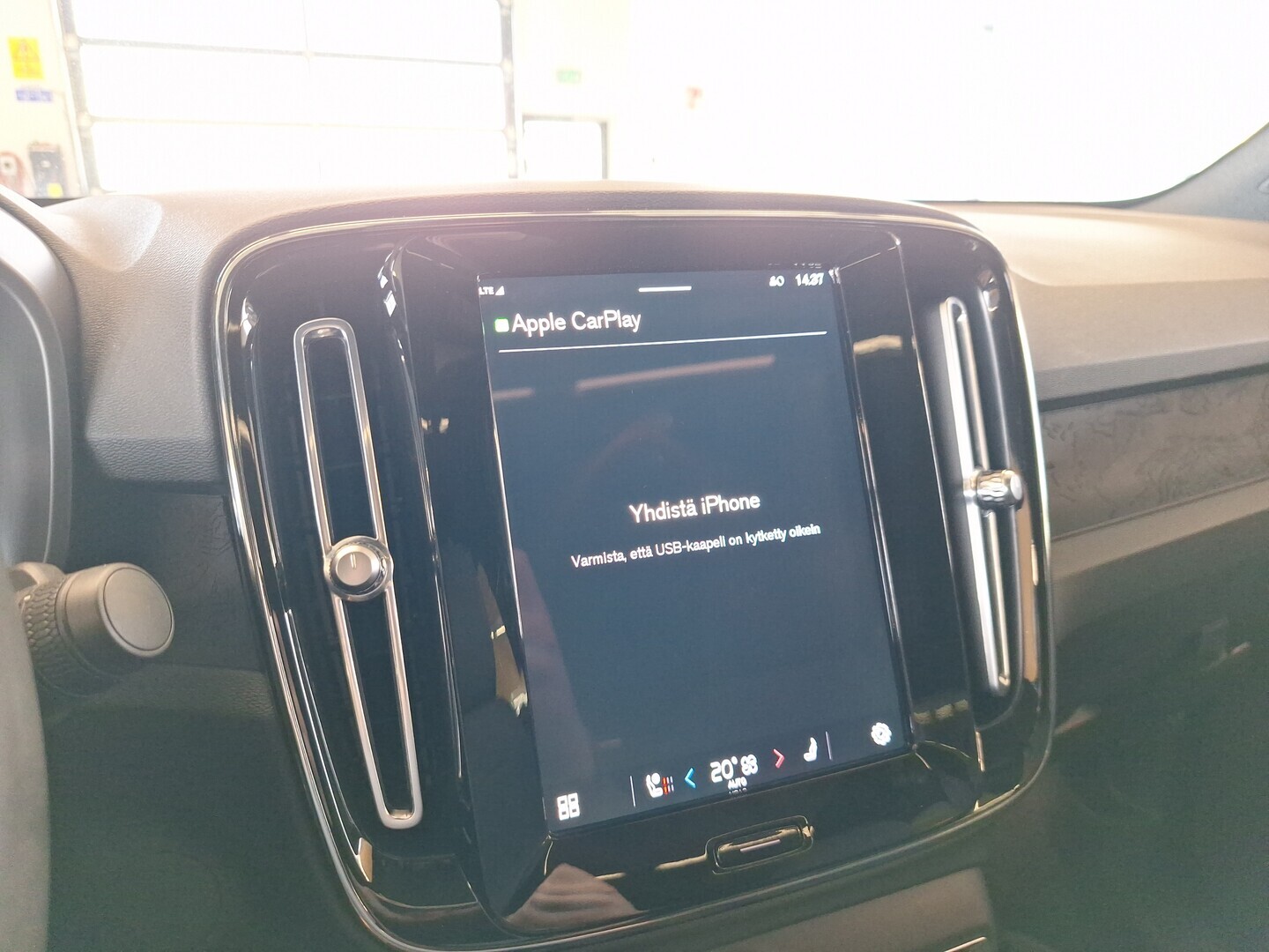 VOLVO C40 2023