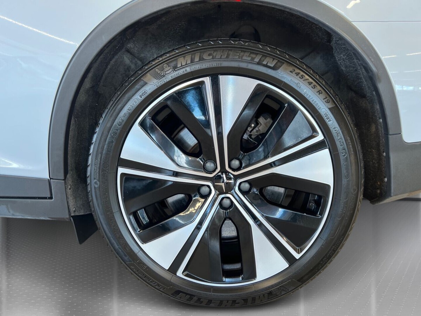 POLESTAR 2 2023