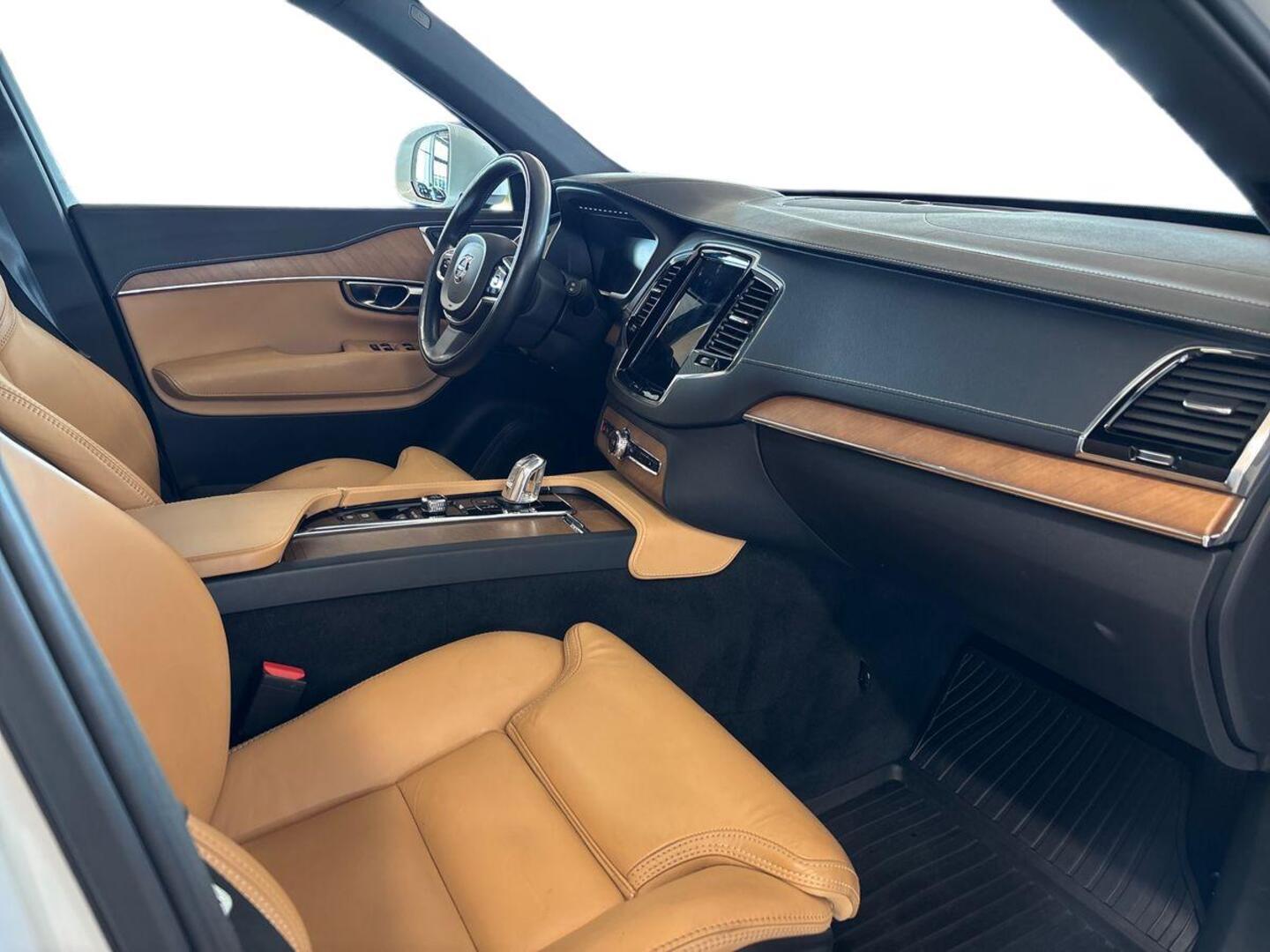 VOLVO XC90 2017