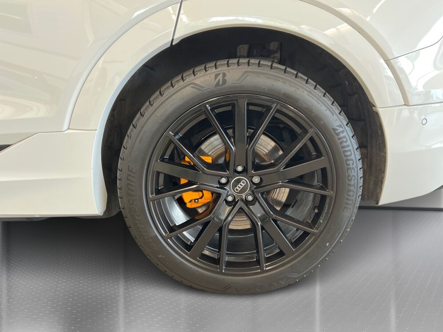 AUDI e-tron 2023