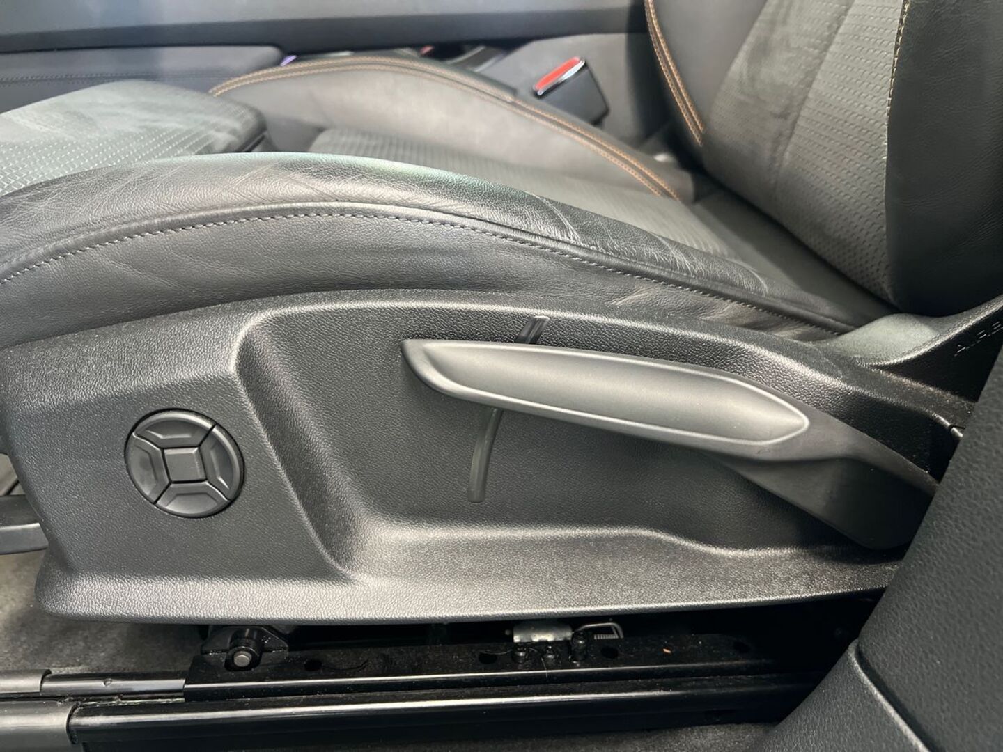AUDI e-tron 2023
