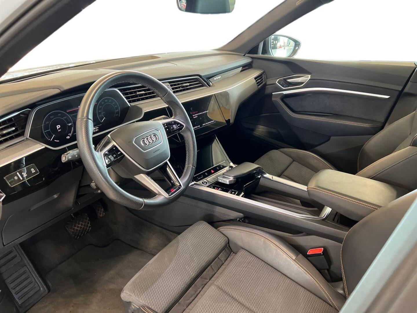 AUDI e-tron 2023