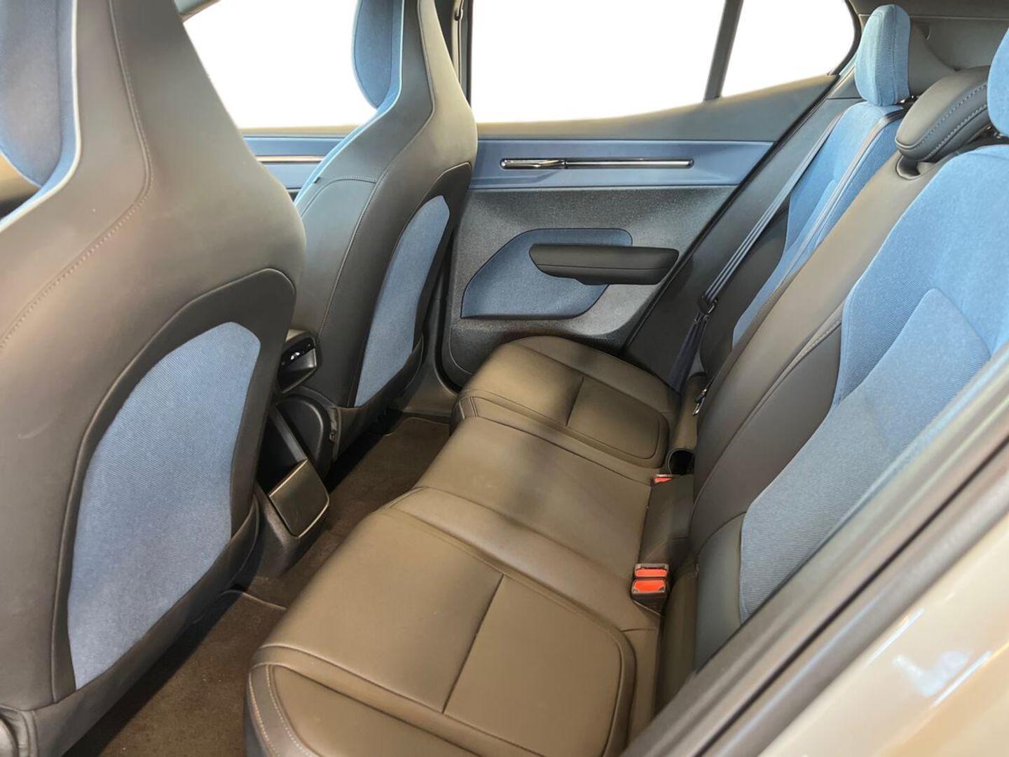 VOLVO EX30 2024
