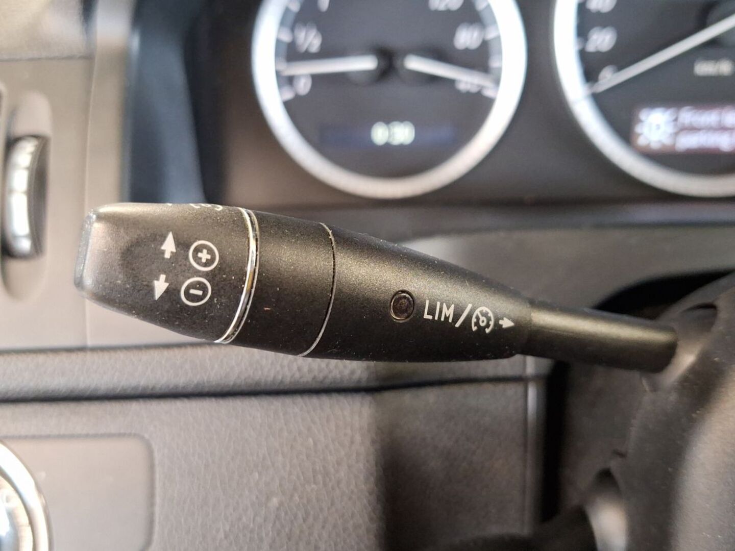 MERCEDES-BENZ C 2009