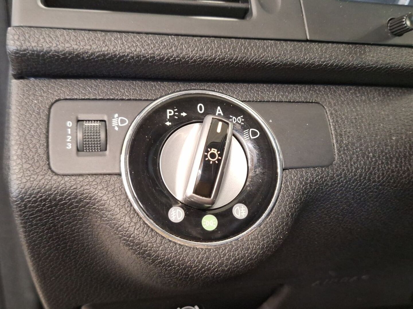 MERCEDES-BENZ C 2009
