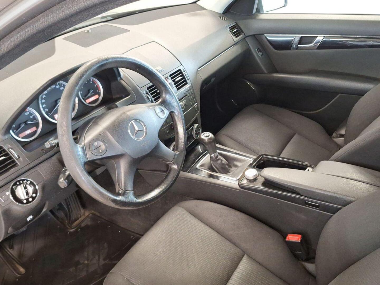 MERCEDES-BENZ C 2009