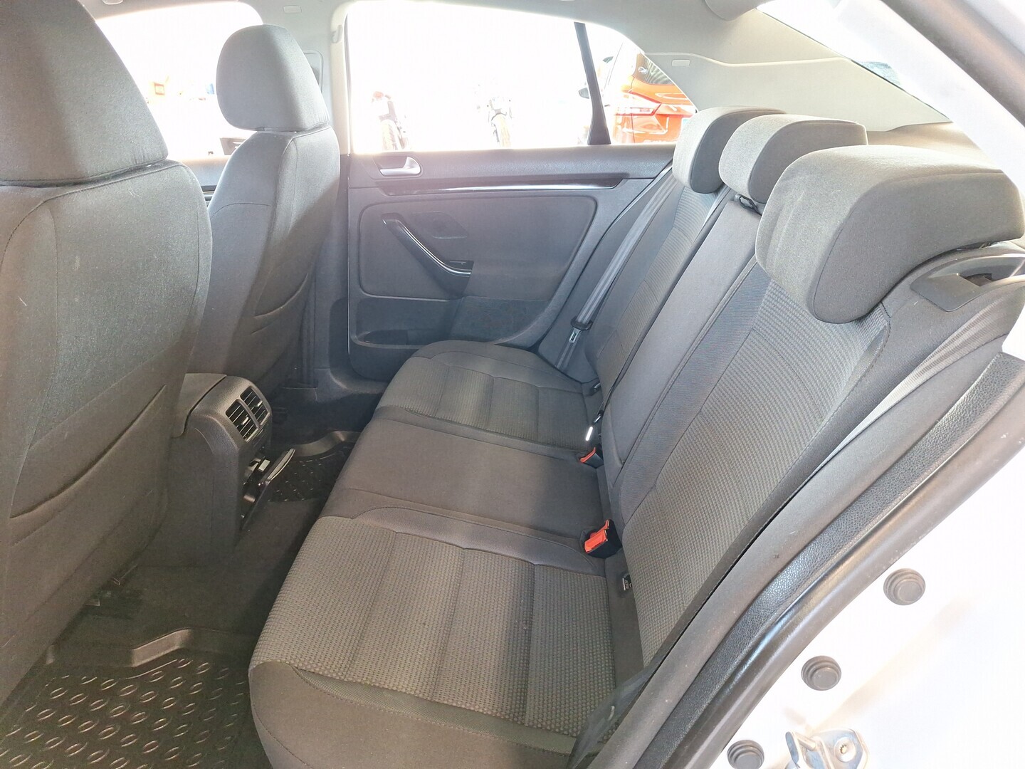 VOLKSWAGEN Jetta 2009