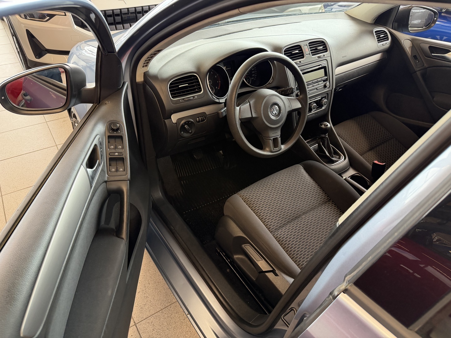 VOLKSWAGEN Golf 2010