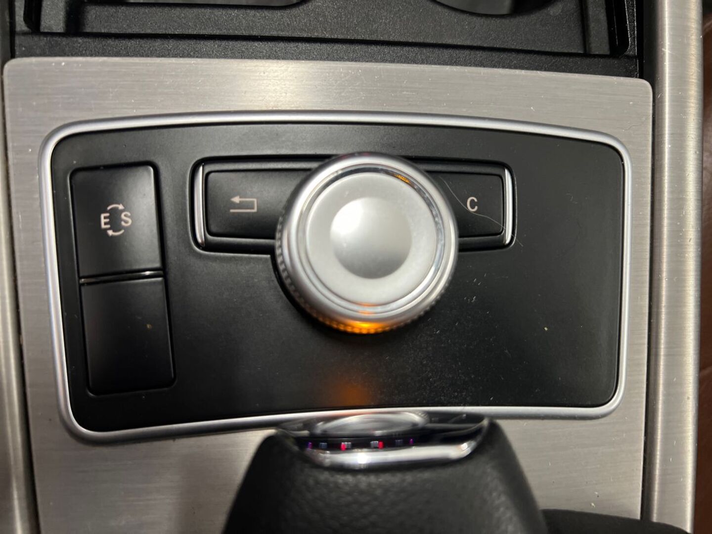 MERCEDES-BENZ E 2010