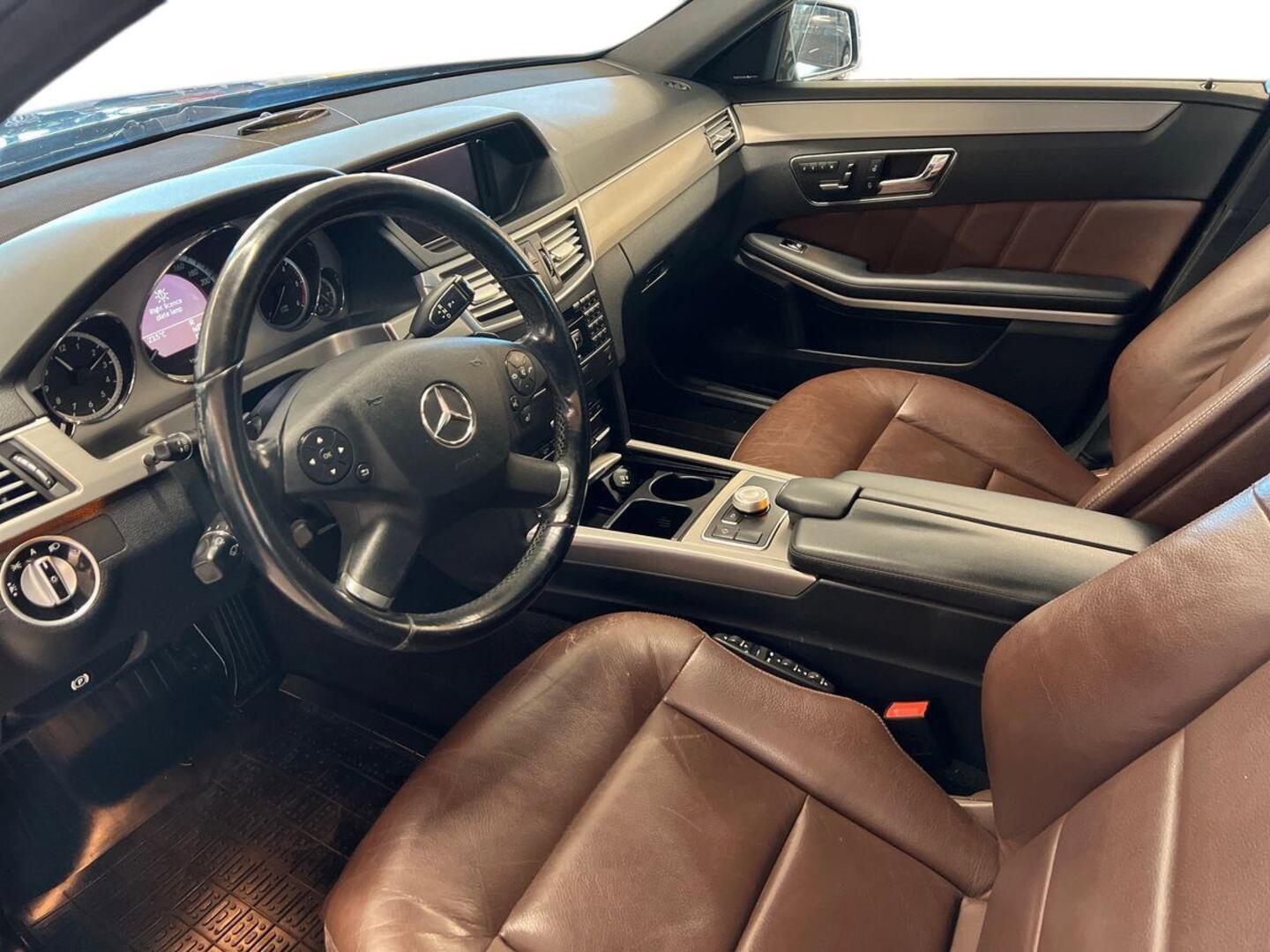 MERCEDES-BENZ E 2010