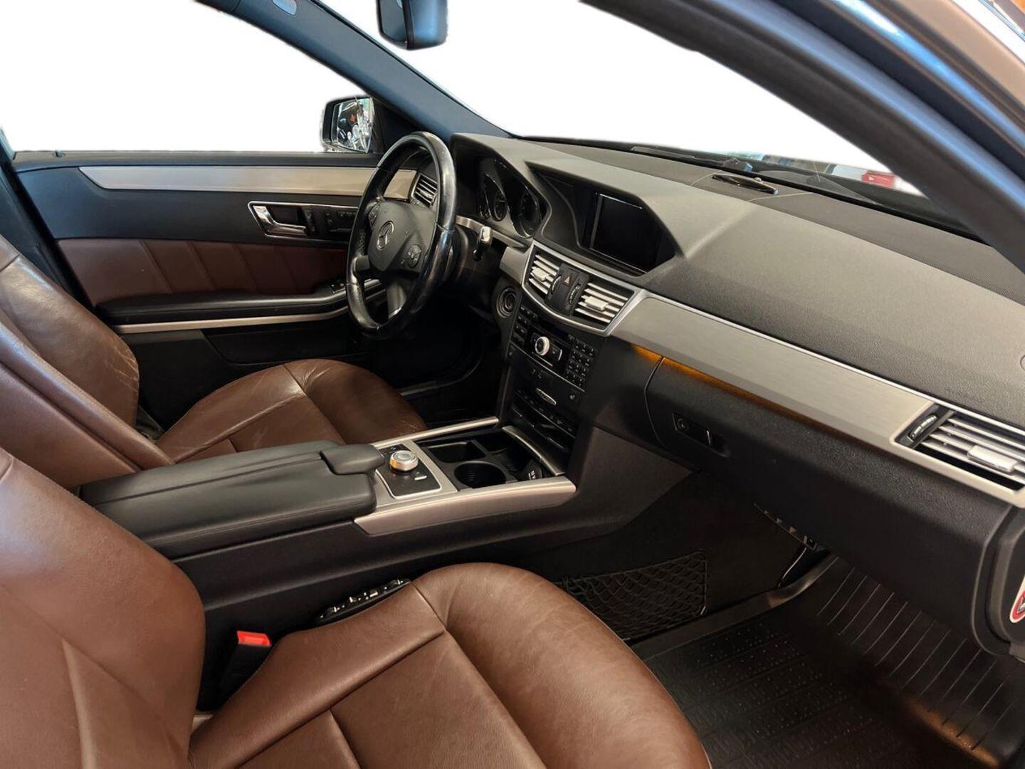 MERCEDES-BENZ E 2010