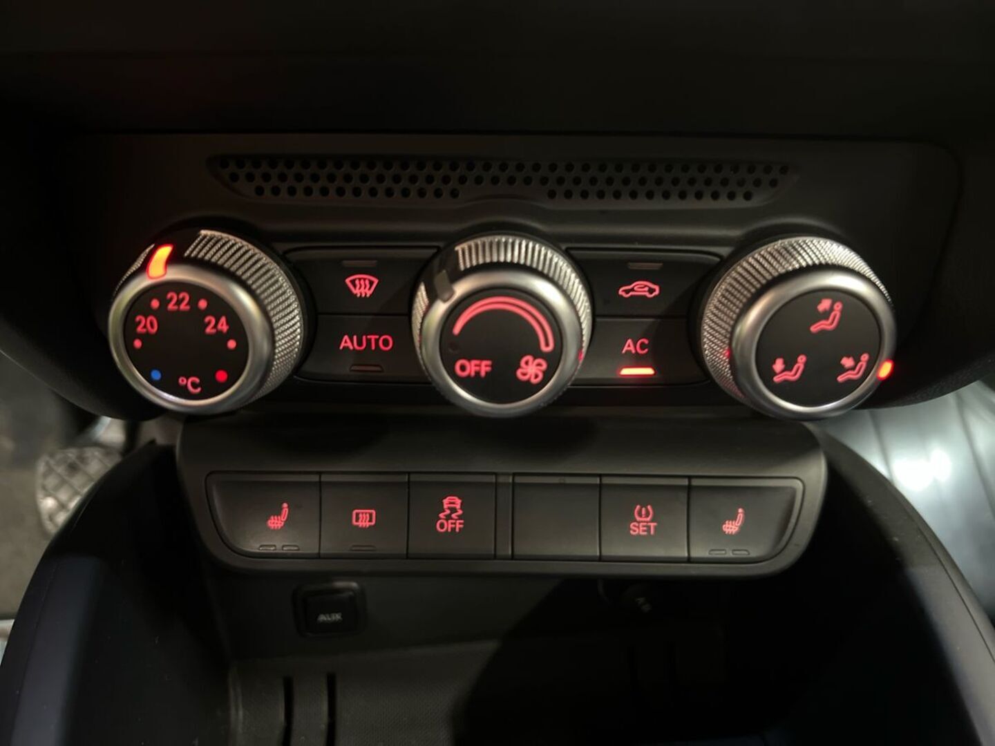 AUDI A1 19