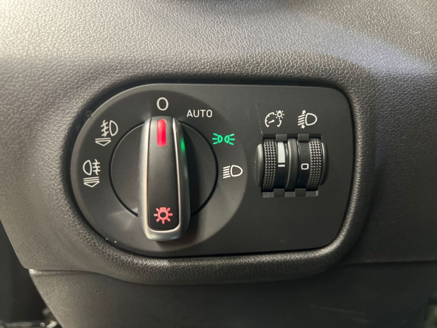 AUDI A1 24