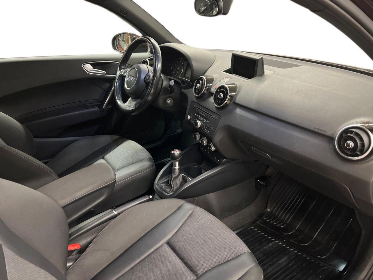 AUDI A1 9