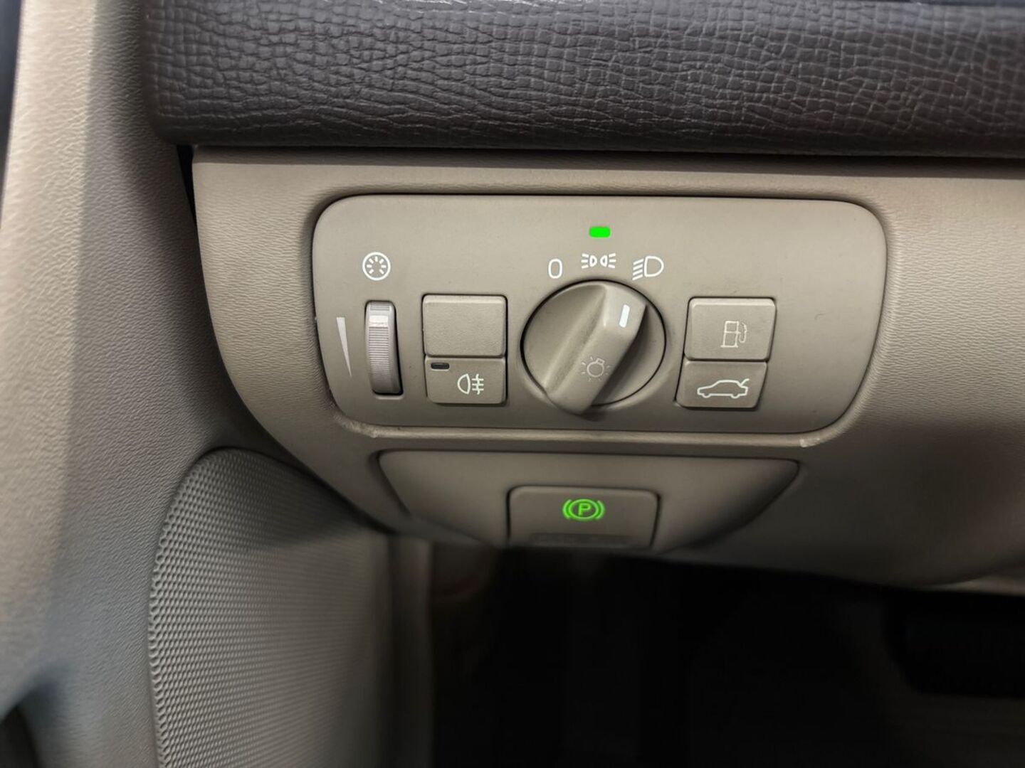 VOLVO XC60 2011