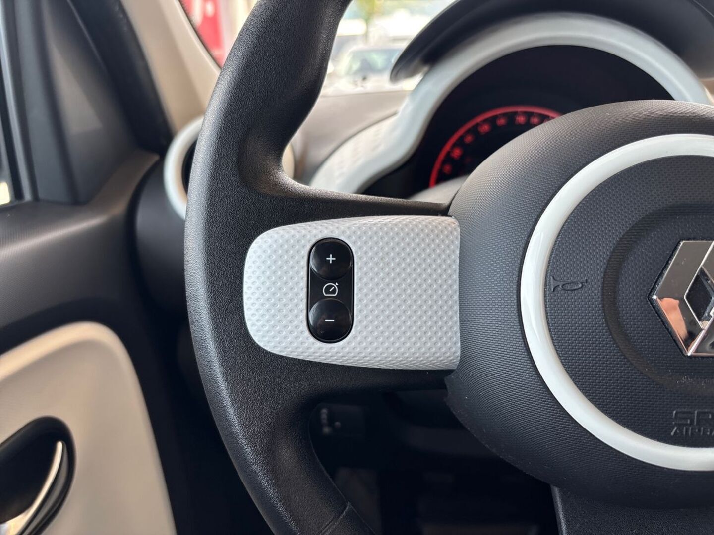 RENAULT Twingo 2015