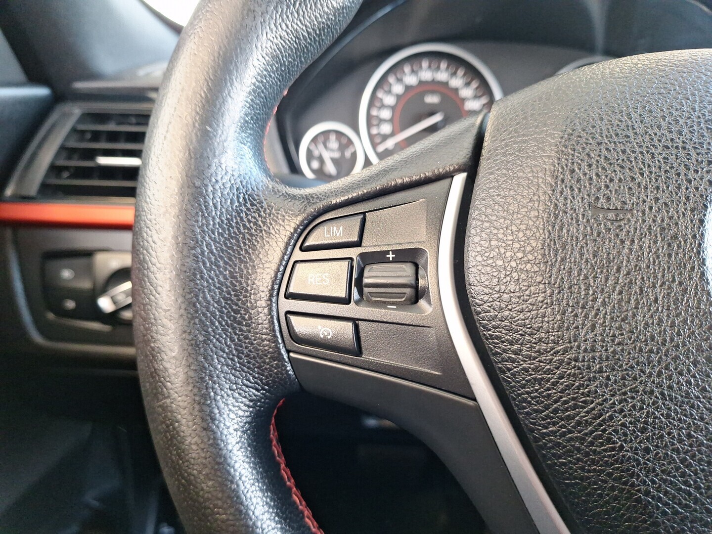 BMW 320 Gran Turismo 2016