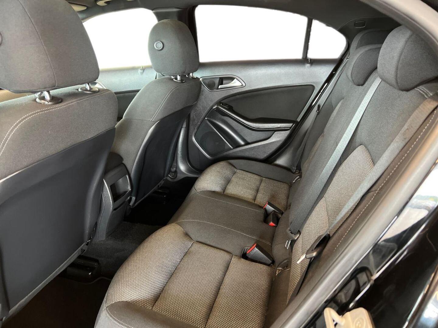 MERCEDES-BENZ A 2013