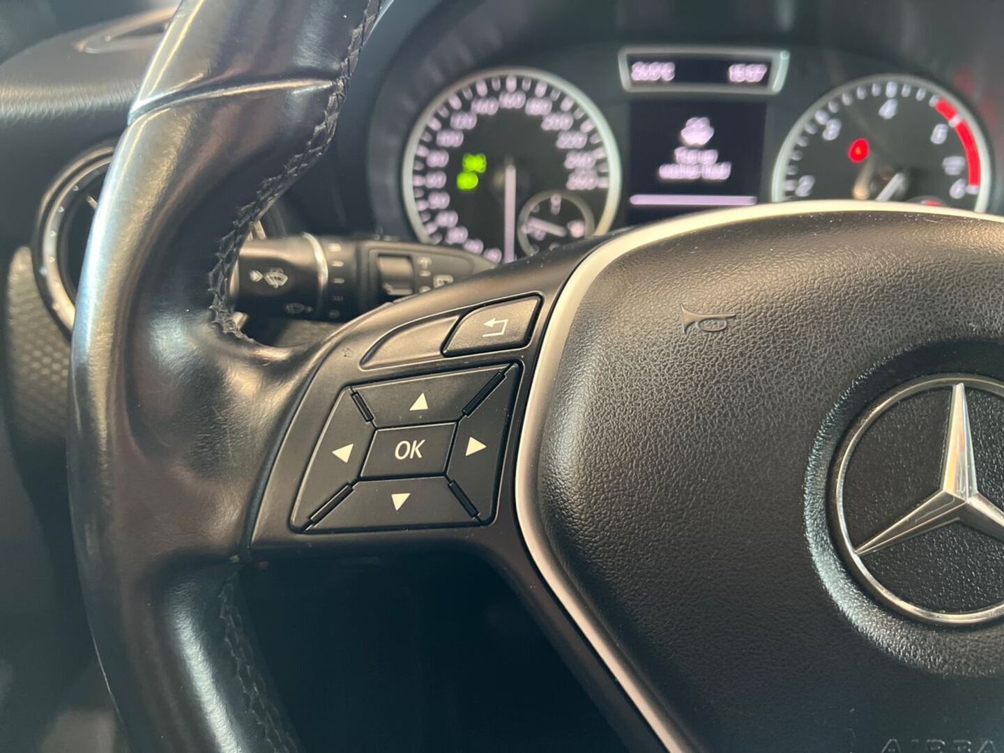 MERCEDES-BENZ A 2013