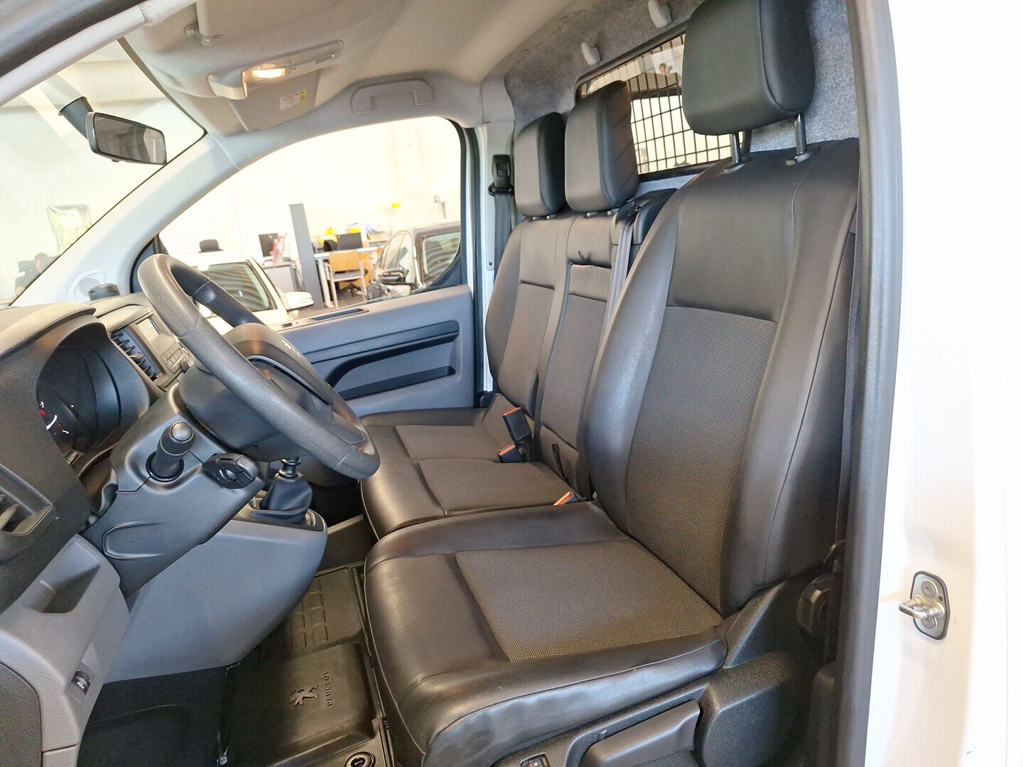 PEUGEOT Expert 2017