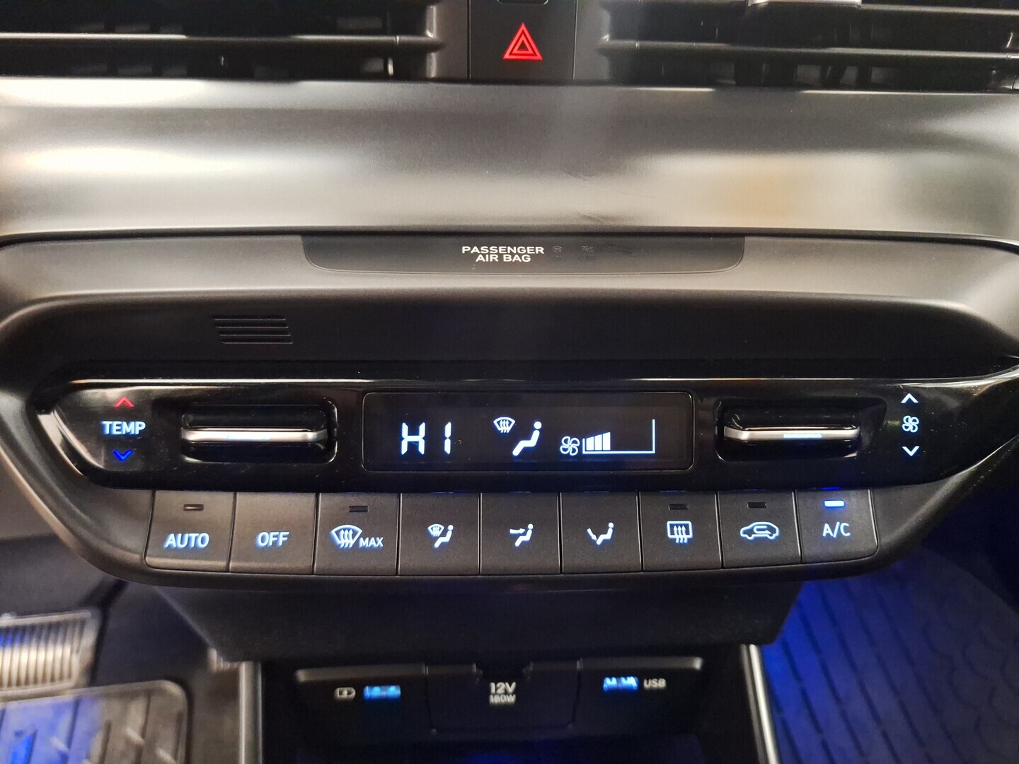 HYUNDAI i20 Hatchback 2021