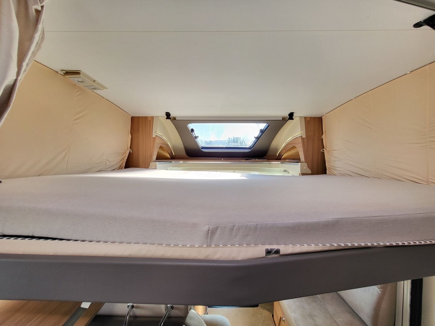 ADRIA Matrix Axess 670 SC 2019