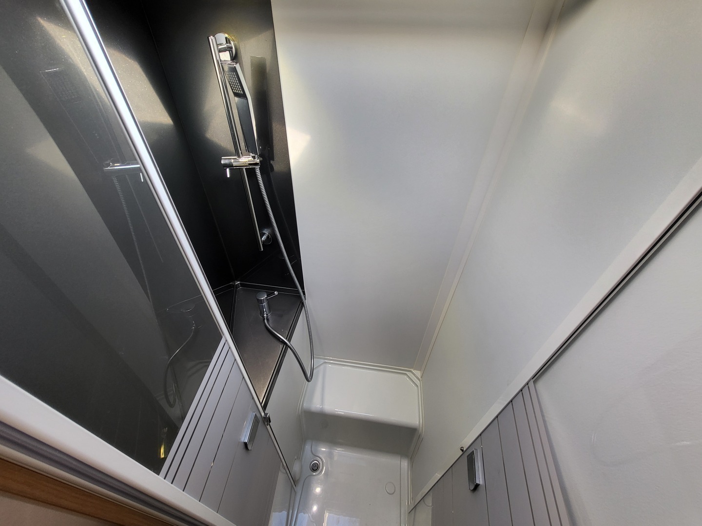 ADRIA Matrix Axess 670 SC 2019