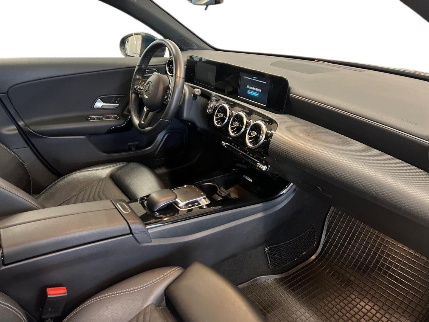 MERCEDES-BENZ A 2019