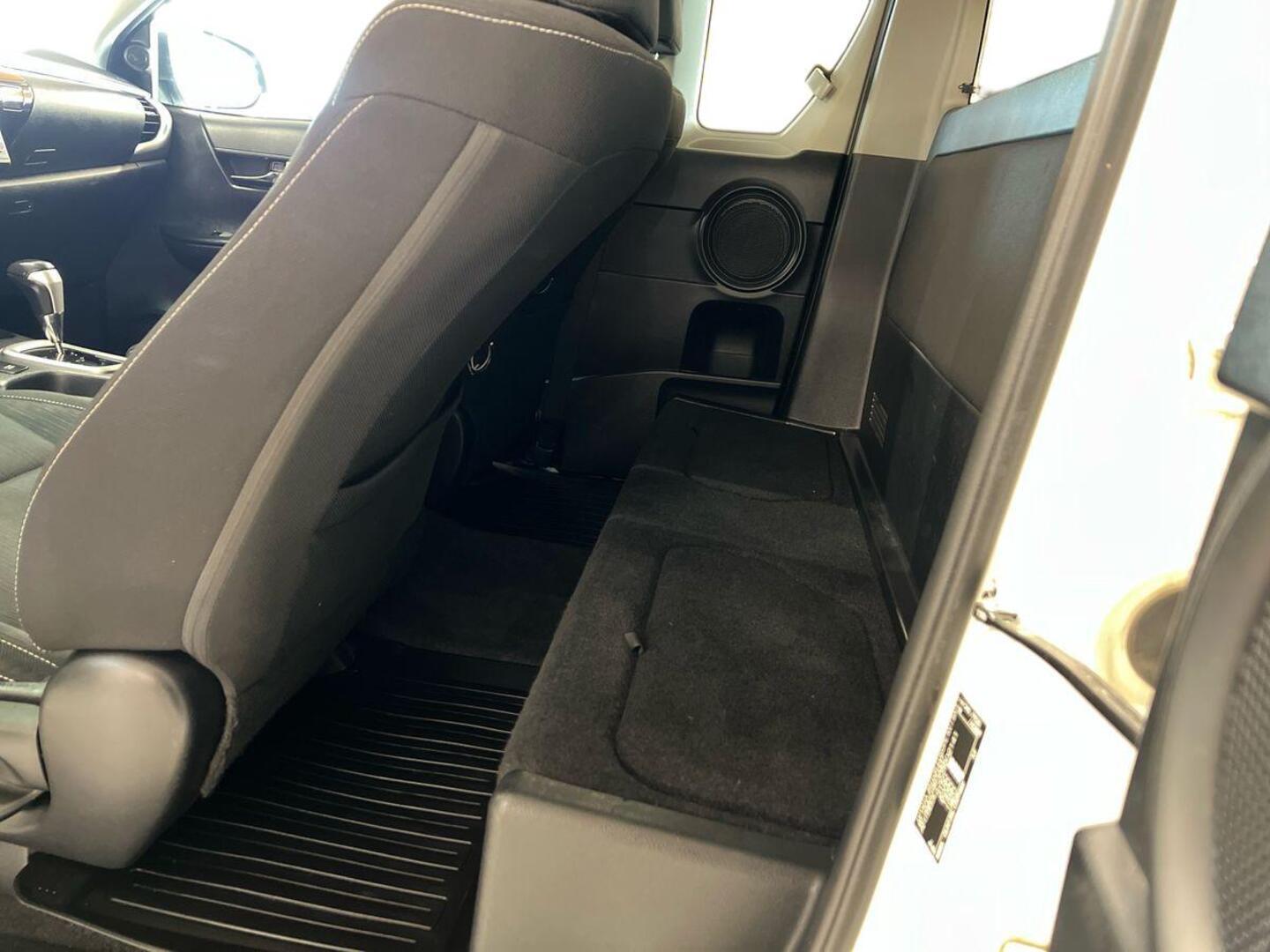 TOYOTA Hilux 2021