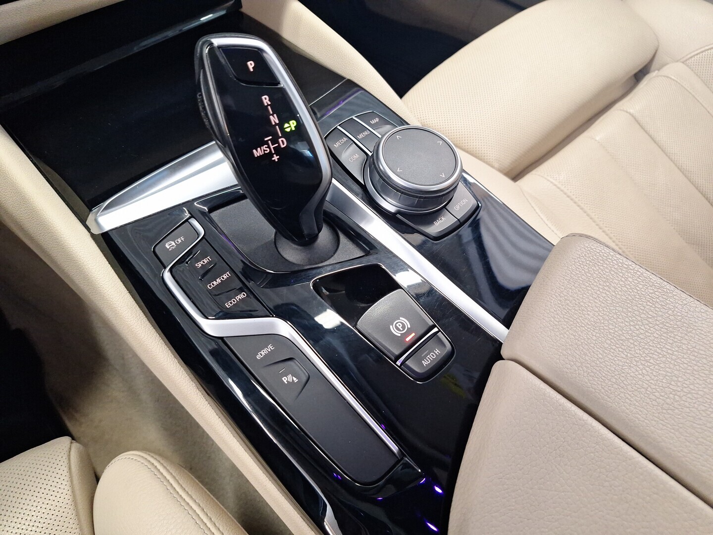 BMW 530 2019
