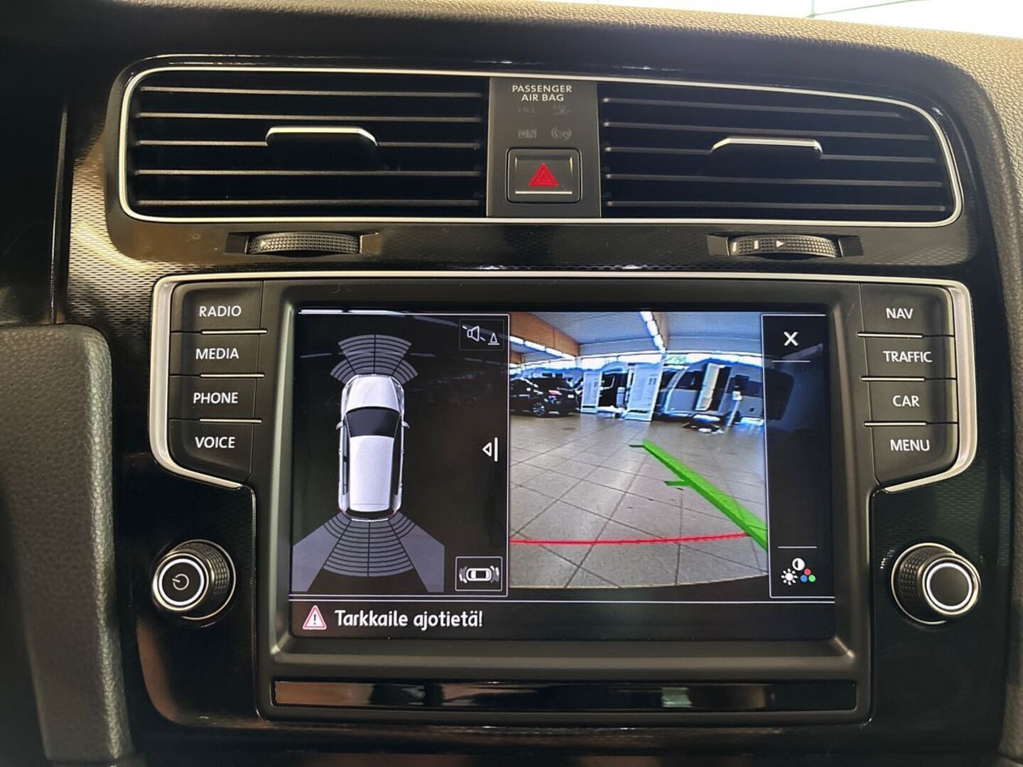 VOLKSWAGEN Golf 2016