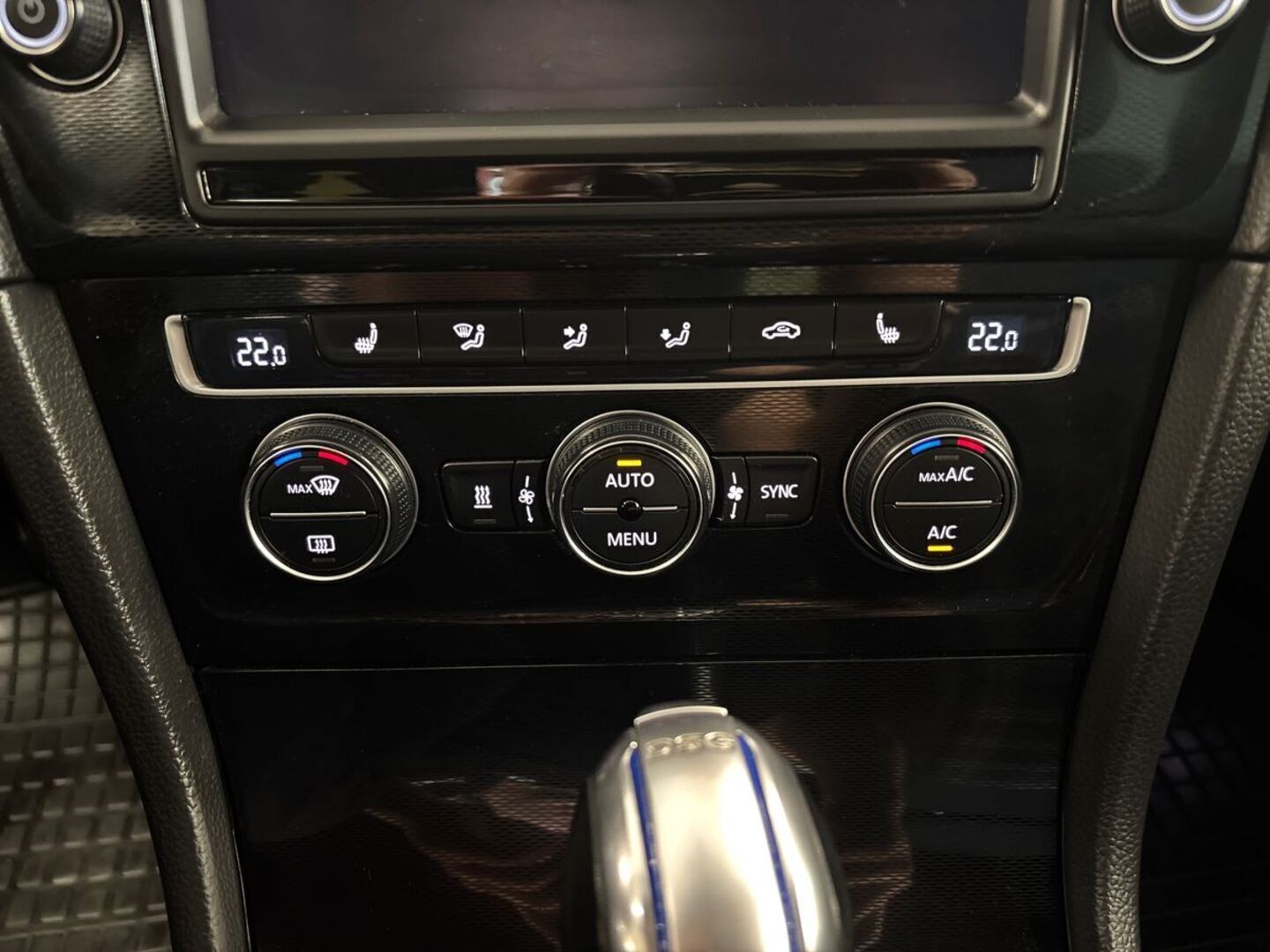 VOLKSWAGEN Golf 2016