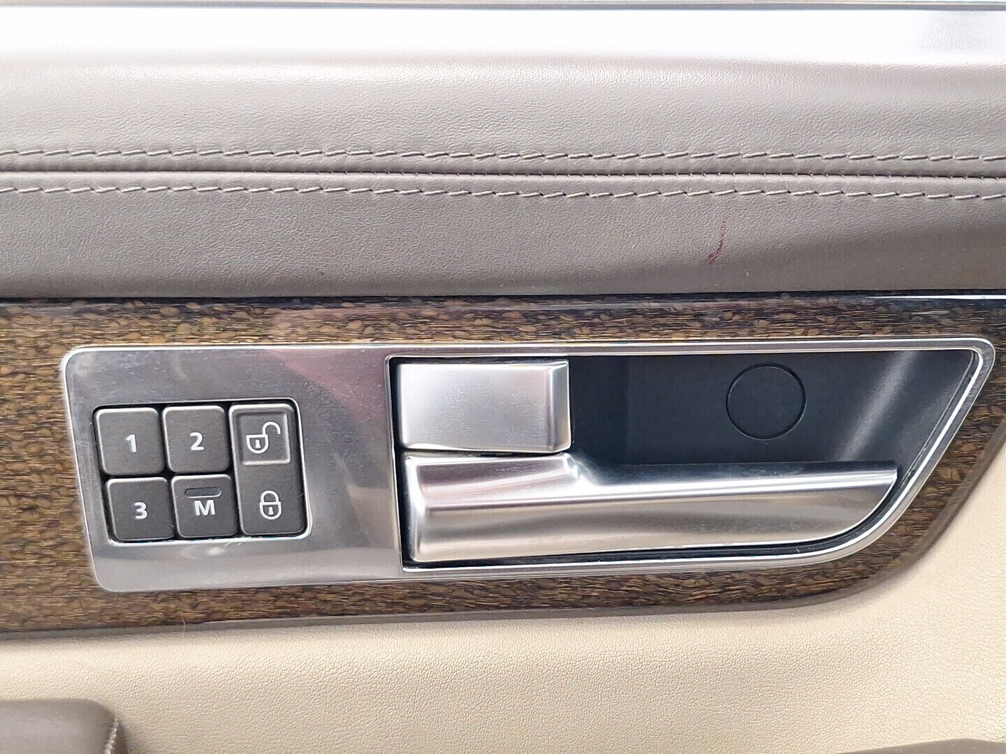 LAND ROVER RANGE ROVER SPORT 2011