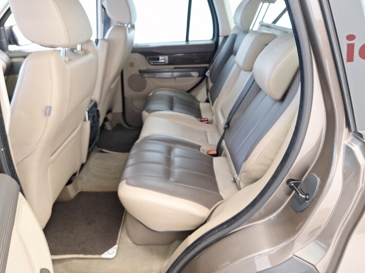 LAND ROVER RANGE ROVER SPORT 2011