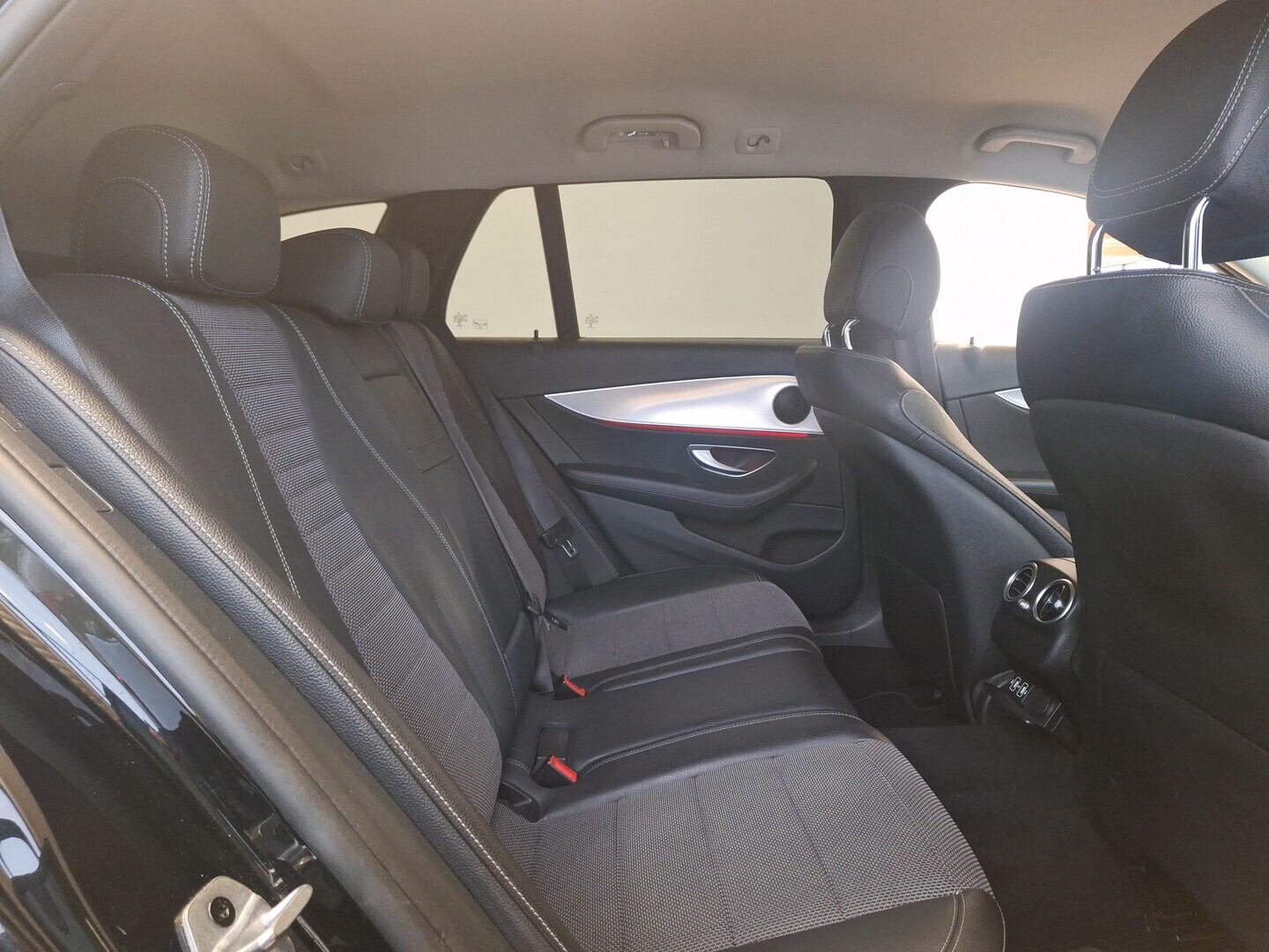 MERCEDES-BENZ E 2020