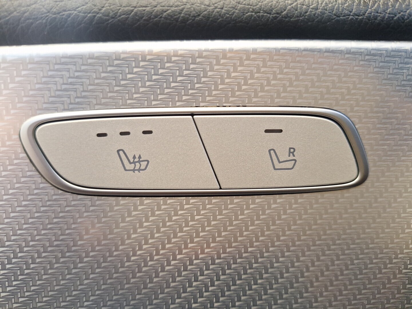 MERCEDES-BENZ E 2020