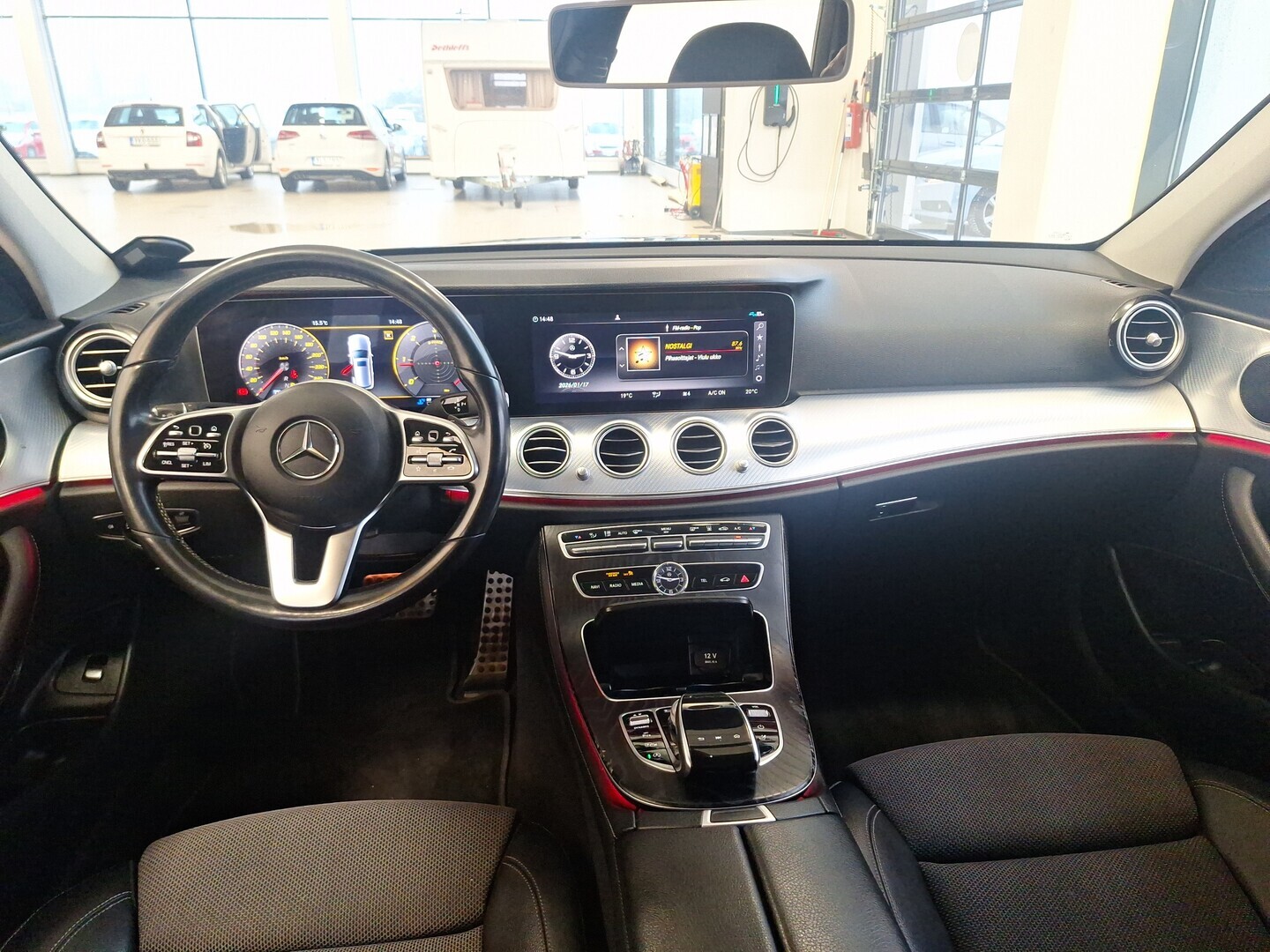MERCEDES-BENZ E 2020