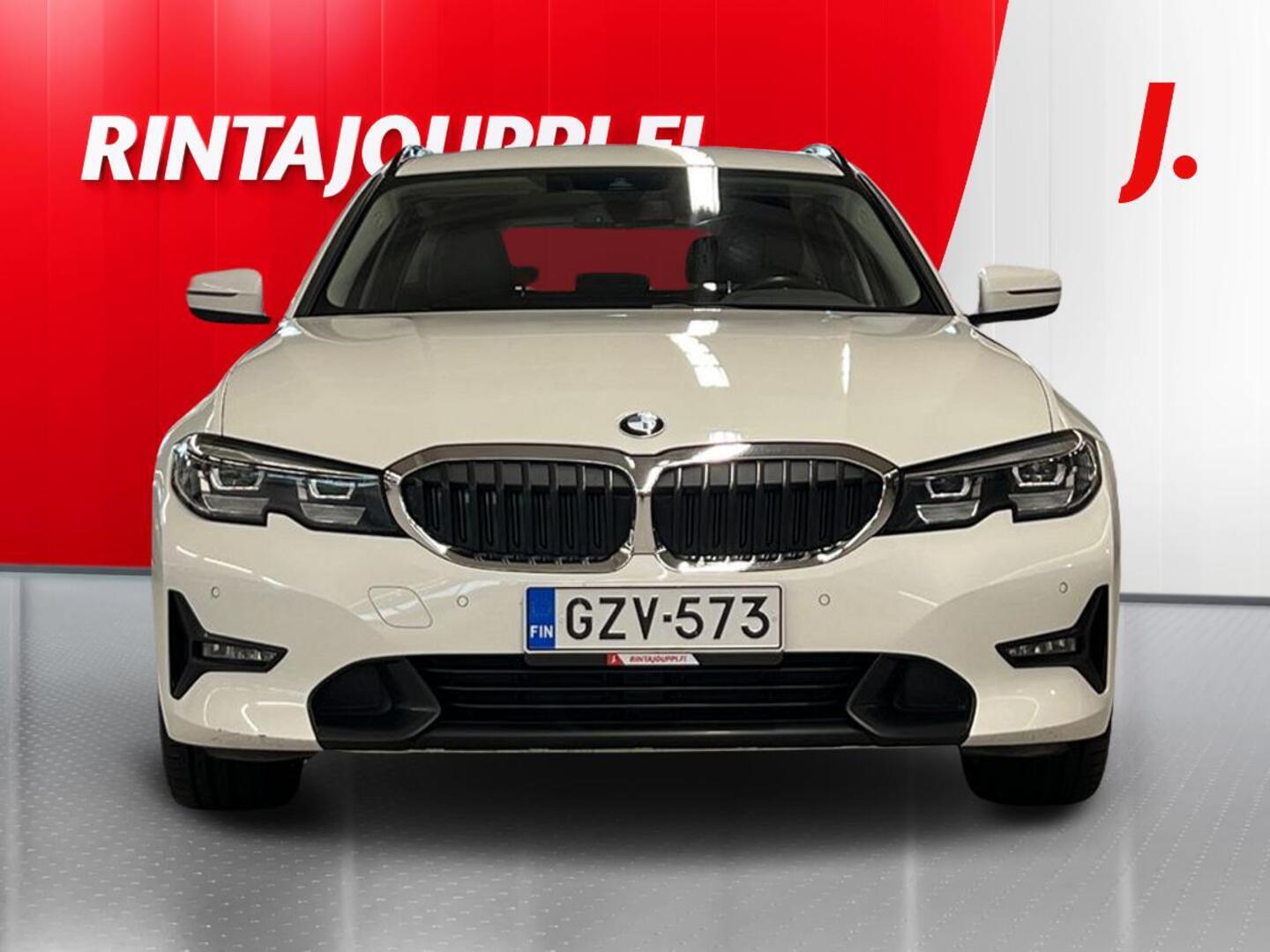 BMW 330 2021