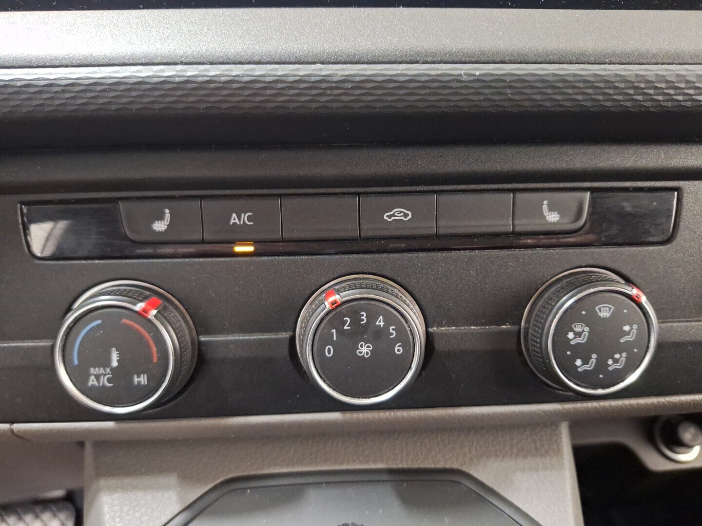 VOLKSWAGEN Transporter 2021