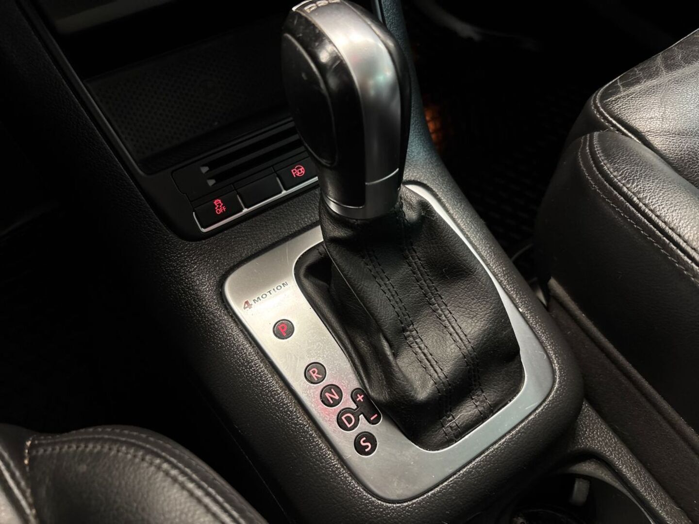 VOLKSWAGEN Tiguan 2010
