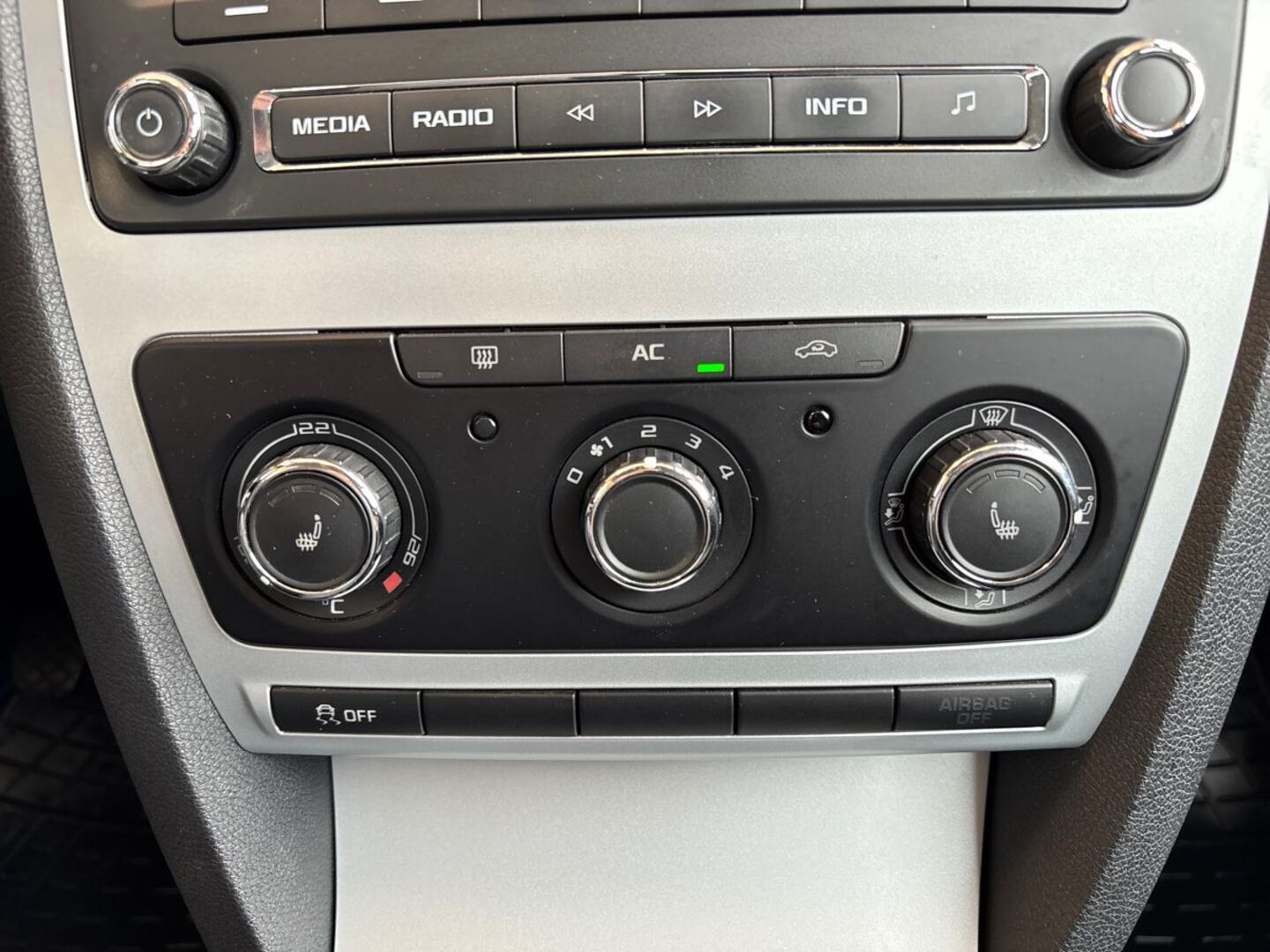 SKODA Octavia 2010