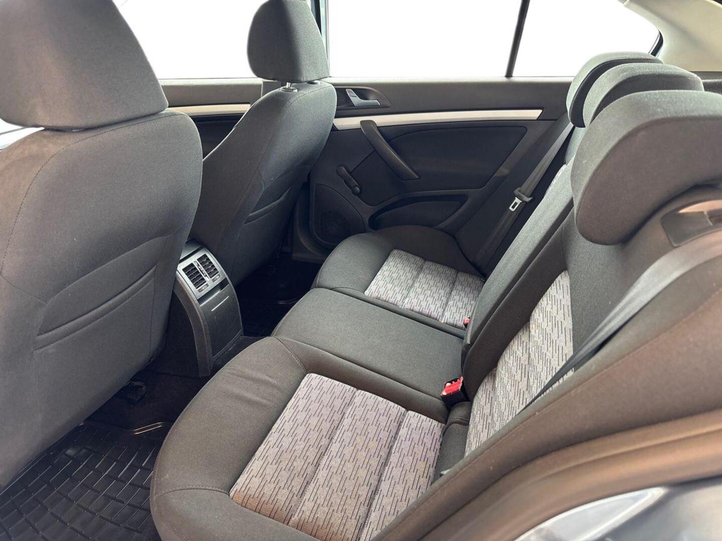 SKODA Octavia 2010