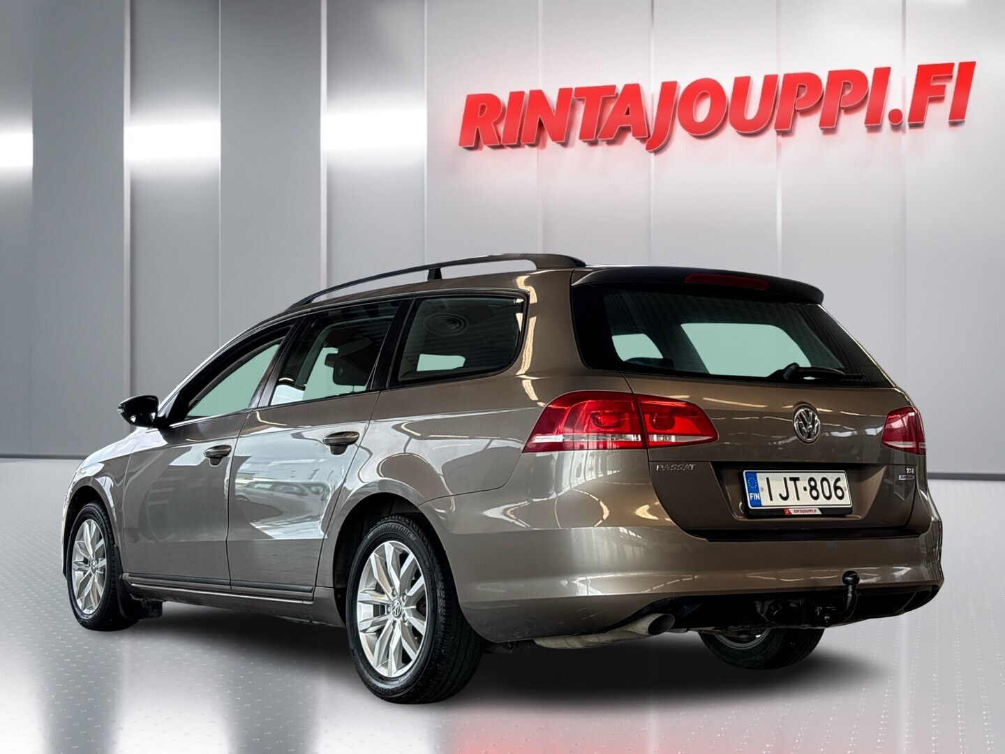 VOLKSWAGEN Passat 2011