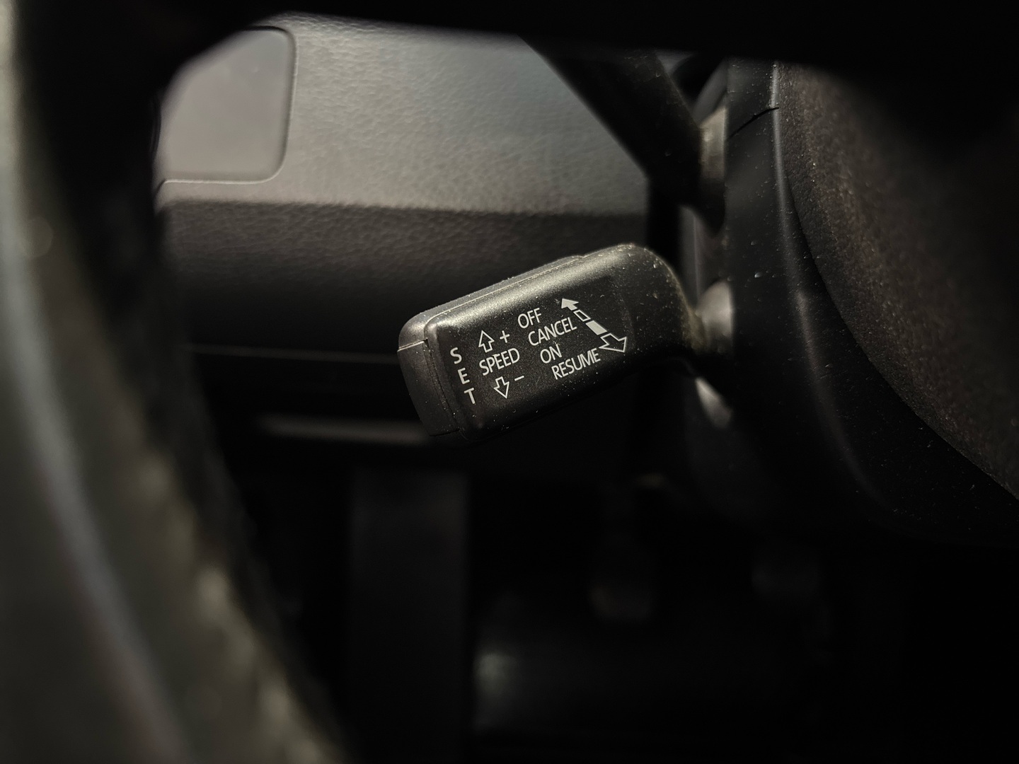 VOLKSWAGEN Passat 2011